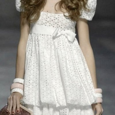 uponlilypads's profile picture. 