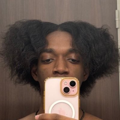 noahbestory's profile picture. 