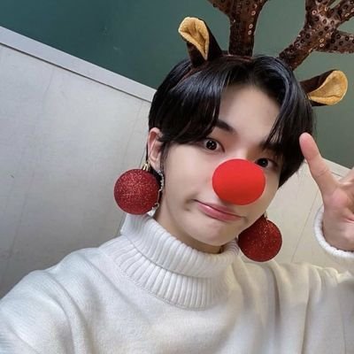 renncendo's profile picture. respondo cuando puedo y quiero, no es nada personal ⊹˚.