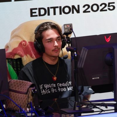 DonLohan's profile picture. → Freelance Graphic Designer / UI. 
E-sport enjoyer