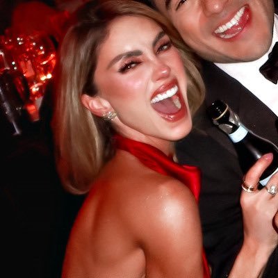 anahitrue's profile picture. estaré contigo siempre @anahi | “the lone wolf dies, but the pack survives” 🐺🗡️🩶