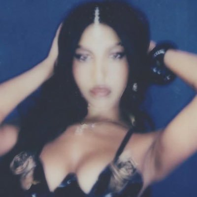 girlwhobegins's profile picture. sydney adamu & evan buckley mixed in one awkward girl. ✨🧊