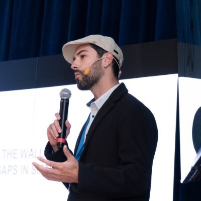 LucasKaufmanR's profile picture. Founder — Loyalty tech 🇨🇱 | SaaS | Data & Recurrencia | Building LATAM’s loyalty infrastructure