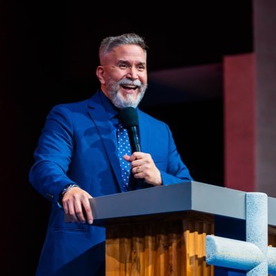 tobyjrtaber's profile picture. "Un SIMPLE predicador". YouTube Tobyjrtv / Instagram @tobyjrtaber /Facebook Tobyjr. / Correo pastorgeneral@tabernaculo.net