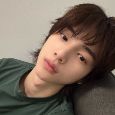 zuyuary's profile picture. ͏ ͏ ͏ ͏ ͏ ͏ ͏𝗄𝗂𝗌𝗌𝖾𝗌¹  ‧   𝗁𝗎𝗀𝗌²   ‧   Cortis³
͏eu e o Louis Tomlinson ouvindo Cortis