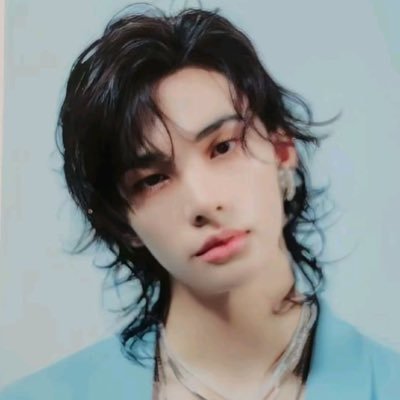 boklater's profile picture. espalhando a palavra de lee felix yongbok e hwang hyunjin
