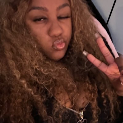 SexyJadeChanel's profile picture. ⚠️ Warning: Highly Addictive https://t.co/qXIjmEIsx4