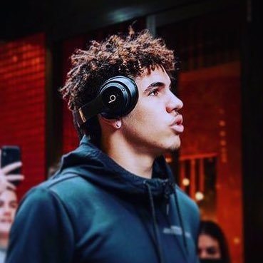 Deuraville's profile picture. Dabble in a bit of Chelsea here and there