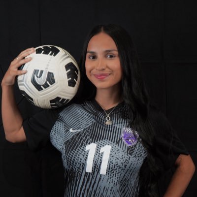 AlondraLimon11's profile picture. 