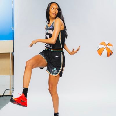 rebekah_jasmine's profile picture. 