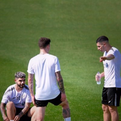 n12h's profile picture. 48🏆