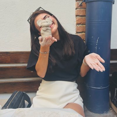 burjuuvazi's profile picture. KOSTÜ-Master /2013-2014 11/A Sınıf Başkanı