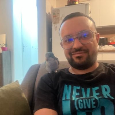 smehrad1993's profile picture. من و ایده‌هام تنها نیستیم 🍃