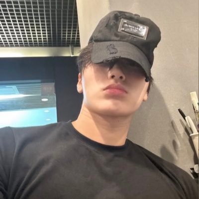 sansshope's profile picture. 🏔️