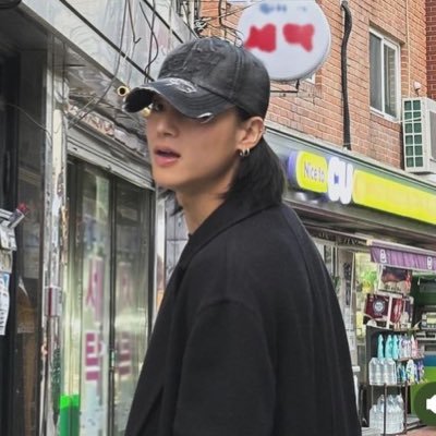 sharpesttool__'s profile picture. idk