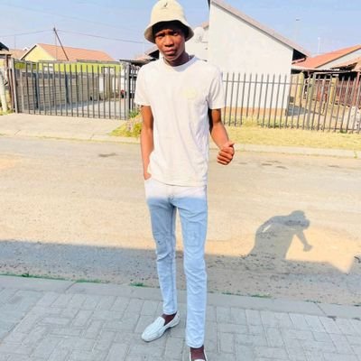 StylePlugZA Clothing – Founder
Professional Graphic & Flyer Designer
DJ | Producer | Betway Punter
