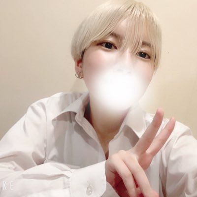 ritu_kawasaki_2's profile picture. 川崎パラダイス🛁/金髪マッシュ/姫予約はDMまで/相棒はウイダーinゼリー/名前の由来は堂安律/