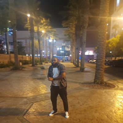 donflamboy1's profile picture. #ForzaMilan 🔴⚫️