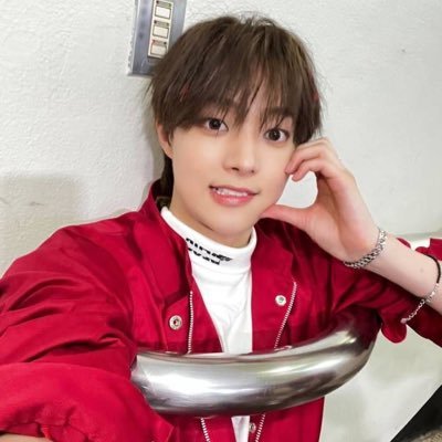 whosthatponyo's profile picture. met waker 01/27/24 and 7/16/24