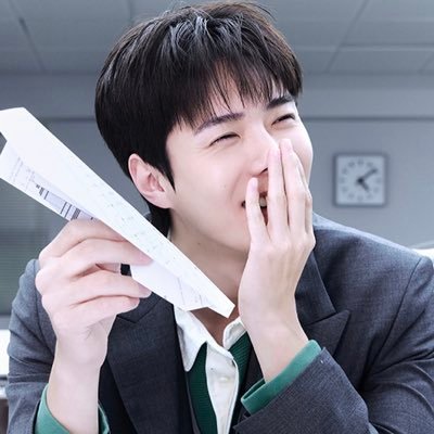 xunhuas's profile picture. “꿈은 멈추지 않는다” | spring sunshine sehun 🌸