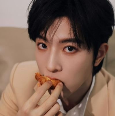 lareina 🦋🐾 Profile