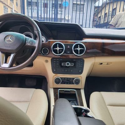 Ayanfeoluwasmat's profile picture. Hustler,gentle,listener but stubborn 😣MIND you am a Mechanic and  Liverpool fan.