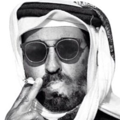 r_dawah's profile picture. الناس تذكر بسمة الشاعر و تنسى دمعته (؛