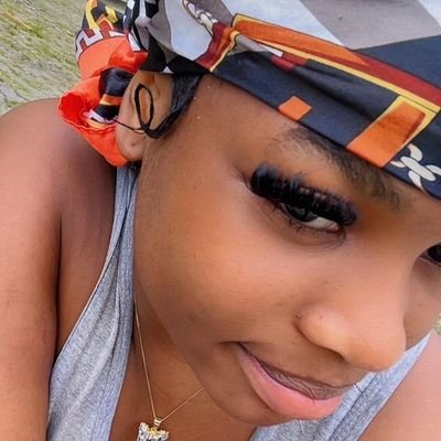 Leila_RainR's profile picture. 🚀Boosting organic followers daily 💫follow engagement ♡ Get follow back 💯 Actual mutuals Real | Growth Zone 👇Drop your handle Let's Grow together 👇