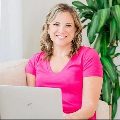 lizardagana's profile picture. Una persona valiente se dejará influenciar por las acciones para comprometer sus ganancias semanales y mensuales.Únete a #Bitcoin y ahorra hasta la eternidad