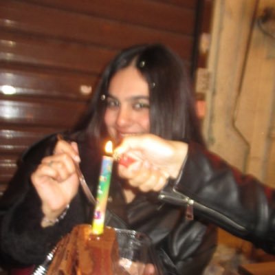 vintagevanss's profile picture. needless yain acc