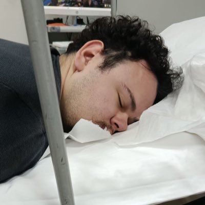 caanyoufeel's profile picture. miserably yours, yours truly