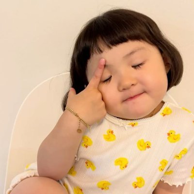 artsybae71's profile picture. Memulai kembali