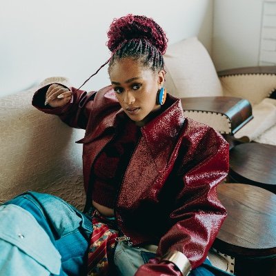 officialnanette's profile picture. Bookings ONLY : sivu@africacreativeagency.com
Listen to “Painfully Happy” below ⬇️