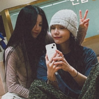 apinkxcho's profile picture. 누가 뭐래도 진짜 우린 에이핑크 | for apink, for leejieun, for kimjiwon ⭐️ @PANDA_2O11 ⭐️ a panda, a uaena, a dongdeng