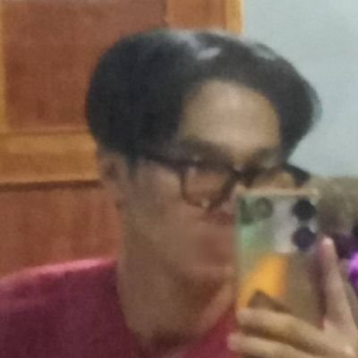 rkssmn's profile picture. overthinker