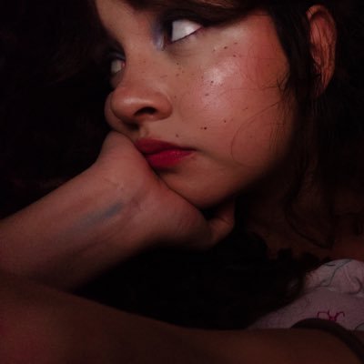 eamotaa's profile picture. cigarraço hoje no outro quarteirão