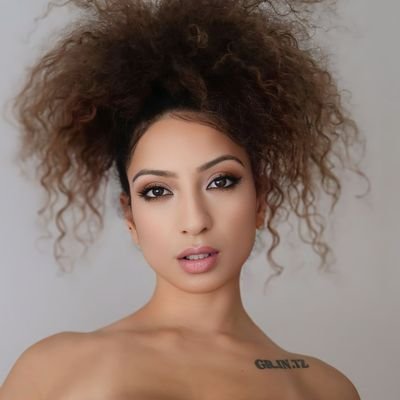 _sophiavee_'s profile picture. follow me♡*｡°₊✧