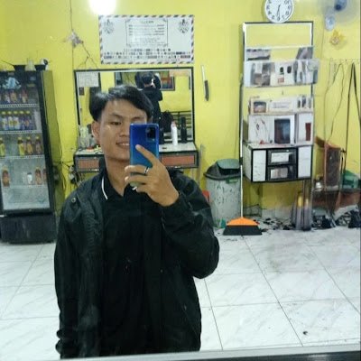 holidynafi49512's profile picture. 