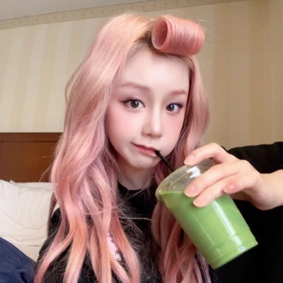 peariesps's profile picture. 