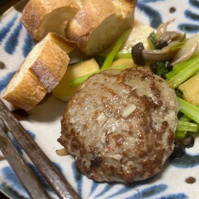 rizrondrizlong's profile picture. 