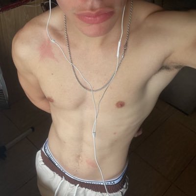 Douglashot270's profile picture. acc sec @douglashot2701