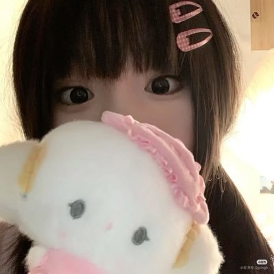 heesart_'s profile picture. ela/dela, medbulanda focada nas paulistas ! 💍