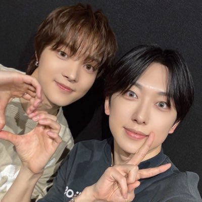 fumatype's profile picture. the little birdie on fuma’s shoulder ꙳.🍎 ꔛ 🎼. ˚◞