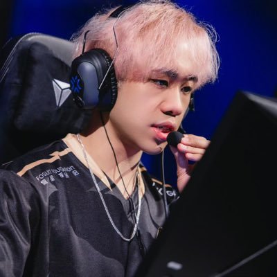 SiuFat's profile picture. 🇨🇳🇭🇰26｜𝐏𝐫𝐨𝐟𝐞𝐬𝐬𝐢𝐨𝐧𝐚𝐥 @VALORANT 𝐈𝐆𝐋 𝐟𝐨𝐫 @WolvesEsports 🐺💛｜𝘽𝙪𝙨𝙞𝙣𝙚𝙨𝙨 𝙞𝙣𝙦𝙪𝙞𝙧𝙞𝙚𝙨:✉️｜