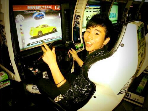 ellmao...sianZzZzZzZz..a no LIFE guy o(╯□╰)o who is very fatt.....