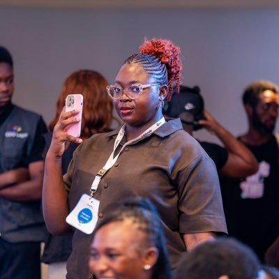 OhHiMaryann's profile picture. Life is a spoon and I’m a fork.