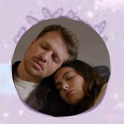 hassasbirkiz's profile picture. yeni gelmedim geri geldim