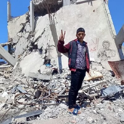 HdadAhmed27711's profile picture. I am Ahmed, a young man from Gaza who dreams of living a better life, having food for his family, and rebuilding his destroyed home.please help me 🙏