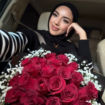 R_o_a_a11's profile picture. كن شيئاً جميلاً فالجميل لا يُنسى🤍