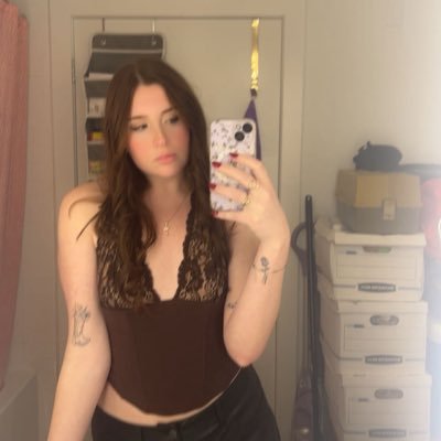 suzannamaryy's profile picture. just a fangirl